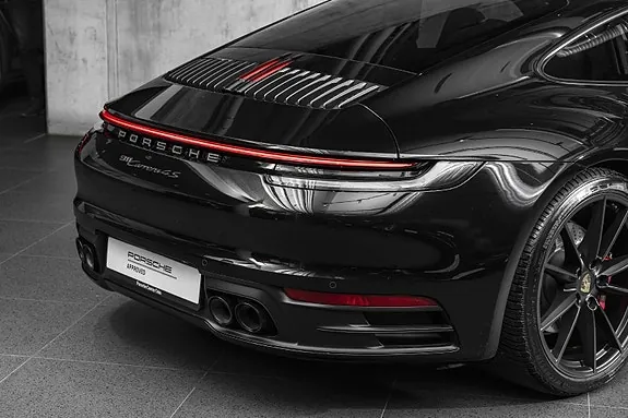 Porsche 911 2020 photo 5