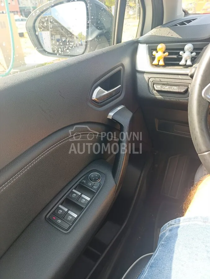 Renault Captur 2024 photo 3