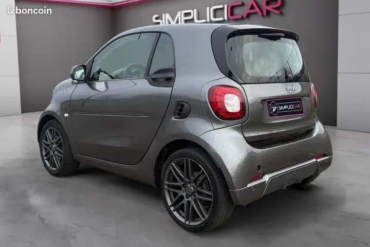 Smart Fortwo 2019 photo 3