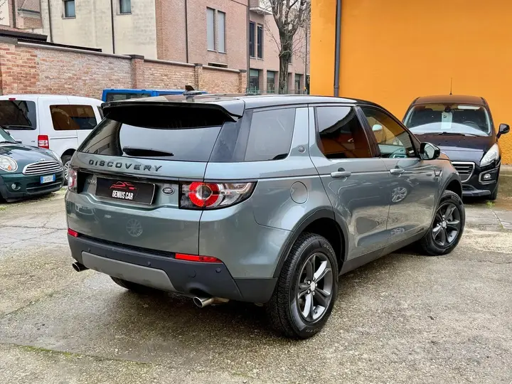 Land Rover Discovery Sport 2016 photo 5