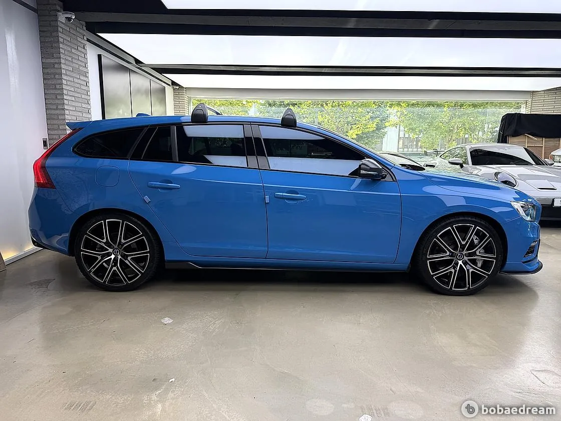 Volvo V60 2018 photo 2
