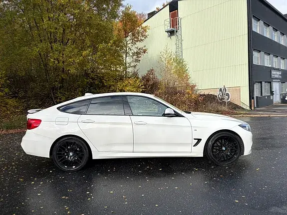 BMW 320D 2018 photo 2