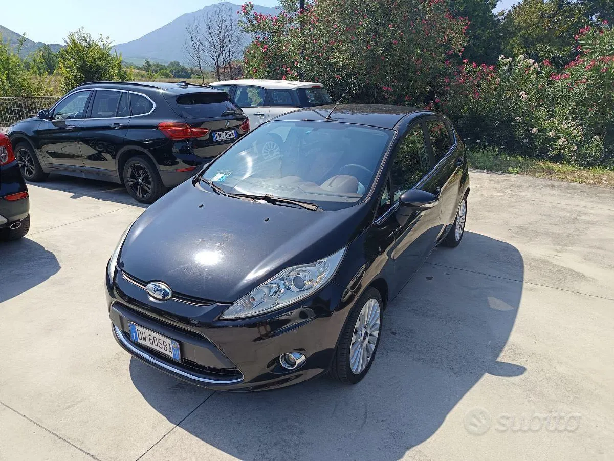 Ford Fiesta 2009 photo 2