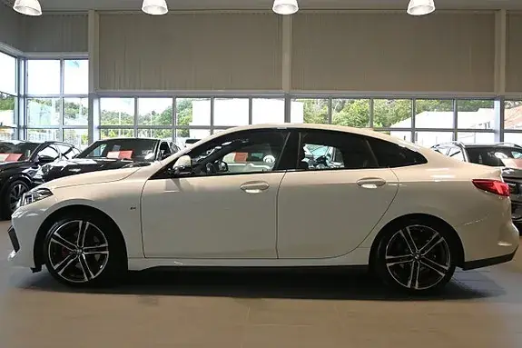 BMW 218I 2021 photo 2