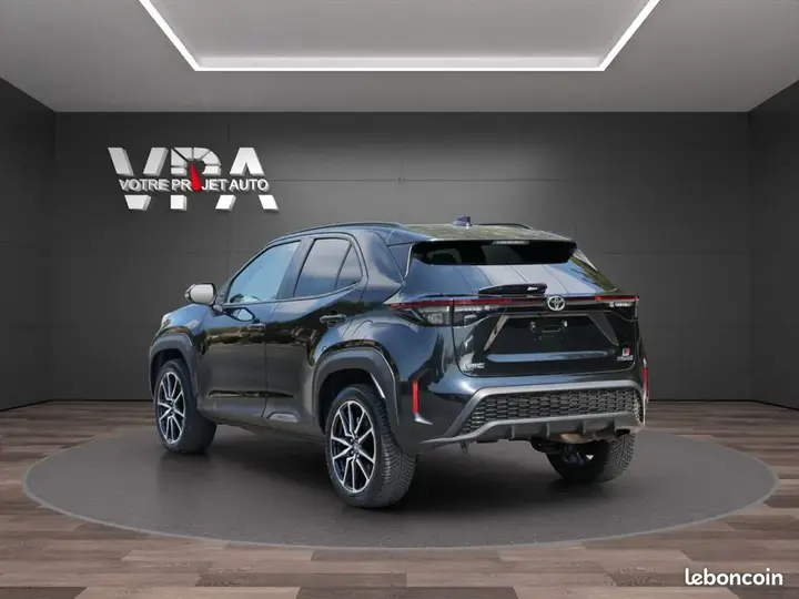 Toyota Yaris 2023 photo 3