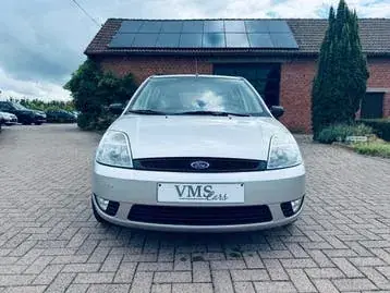 Ford Fiësta 2002 photo 2