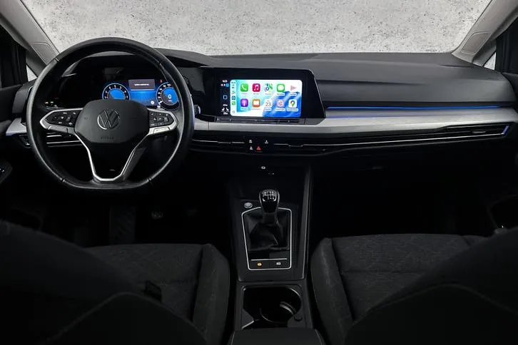 Volkswagen Golf 2024 photo 2