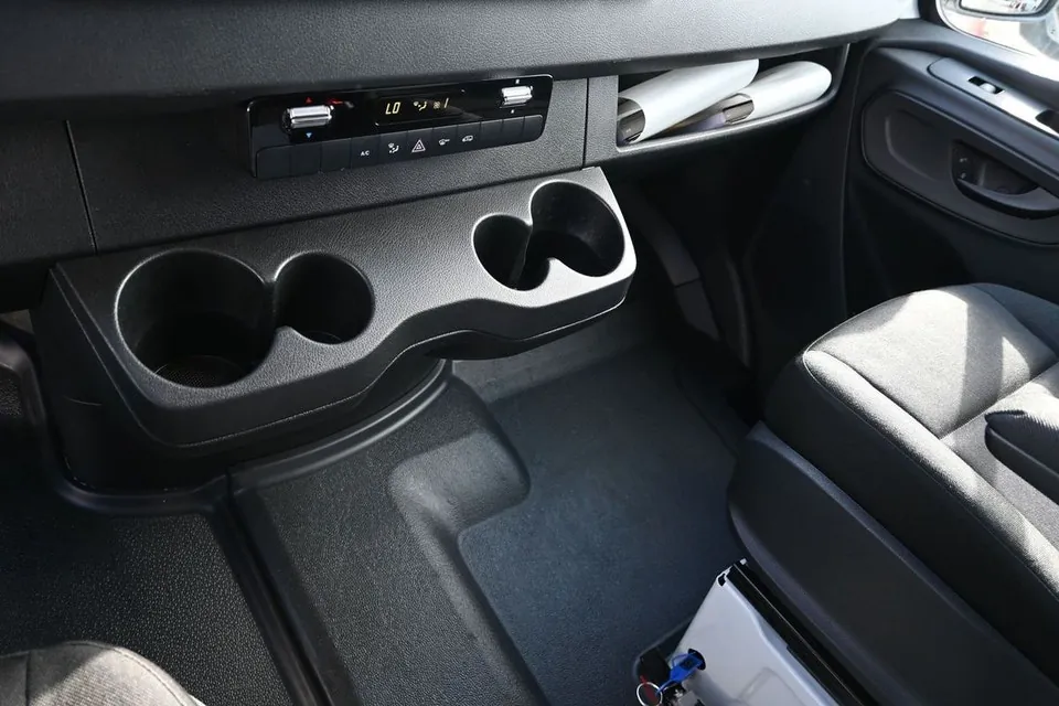 Mercedes-Benz Sprinter 2023 photo 5