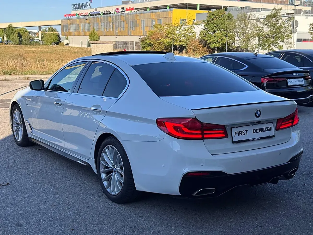 BMW 5 Series 2017 photo 2