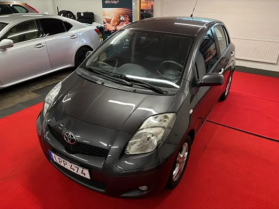 Toyota Yaris 2011 photo 4