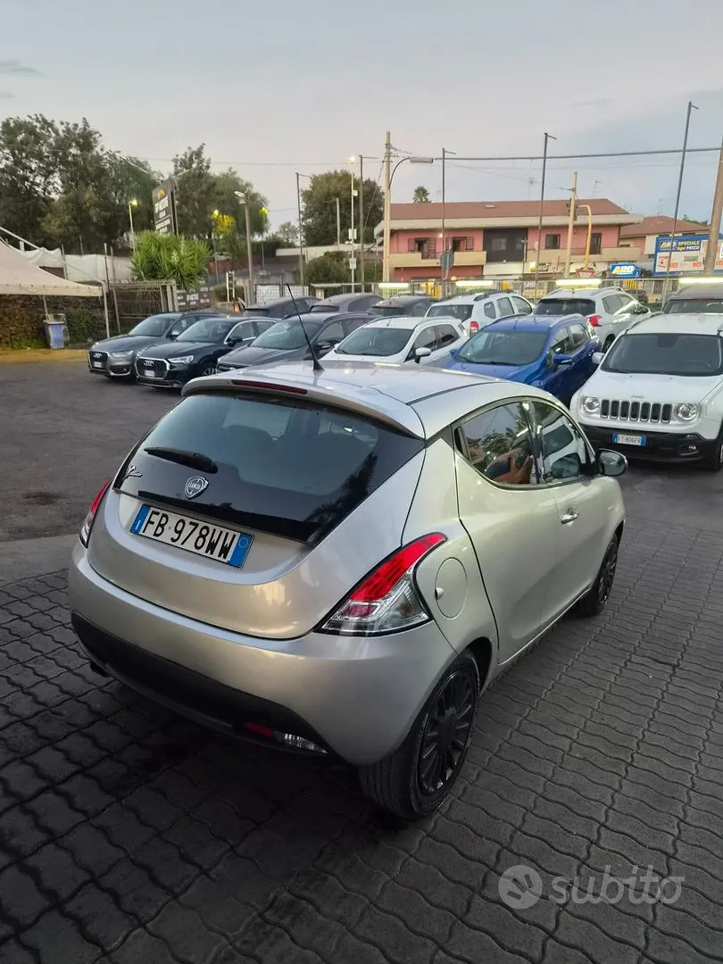 Lancia Ypsilon 2016 photo 5