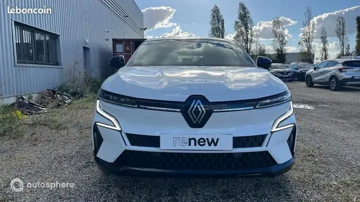 Renault Megane 2022 photo 2