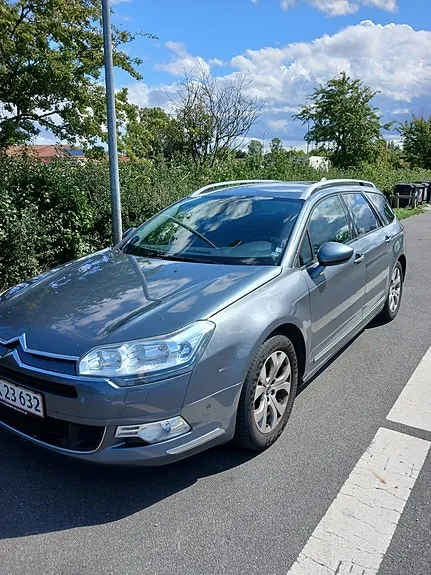 Citroen C5 2012 photo 2