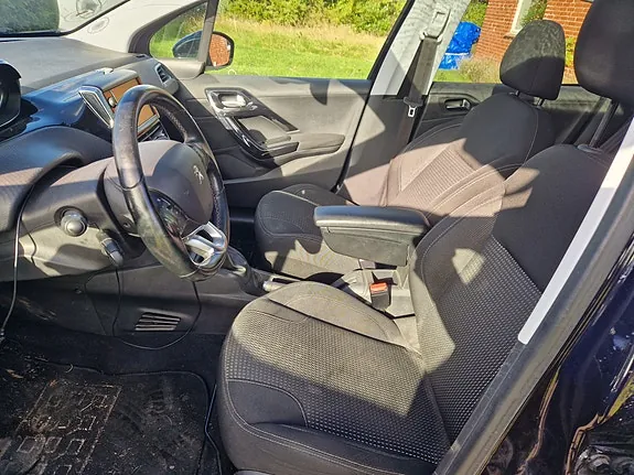 Peugeot 208 2019 photo 5