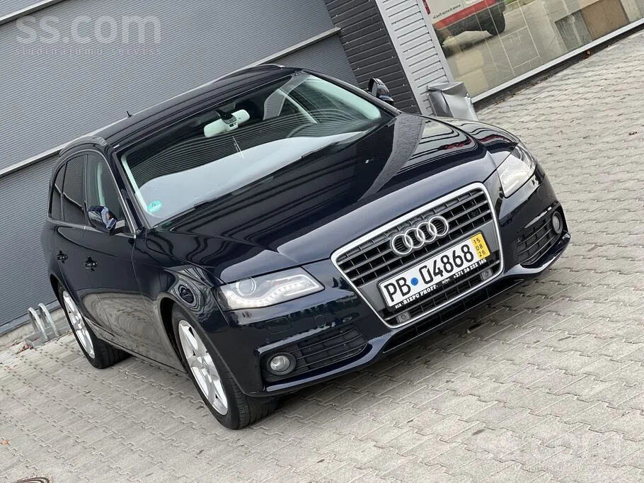 Audi A4 2010 photo 5
