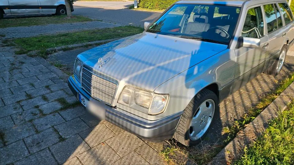 Mercedes-Benz W124