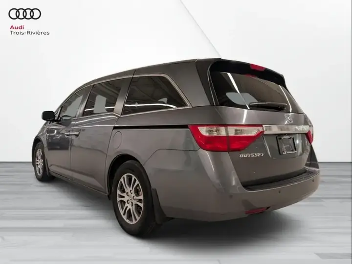 Honda Odyssey 2011 photo 4