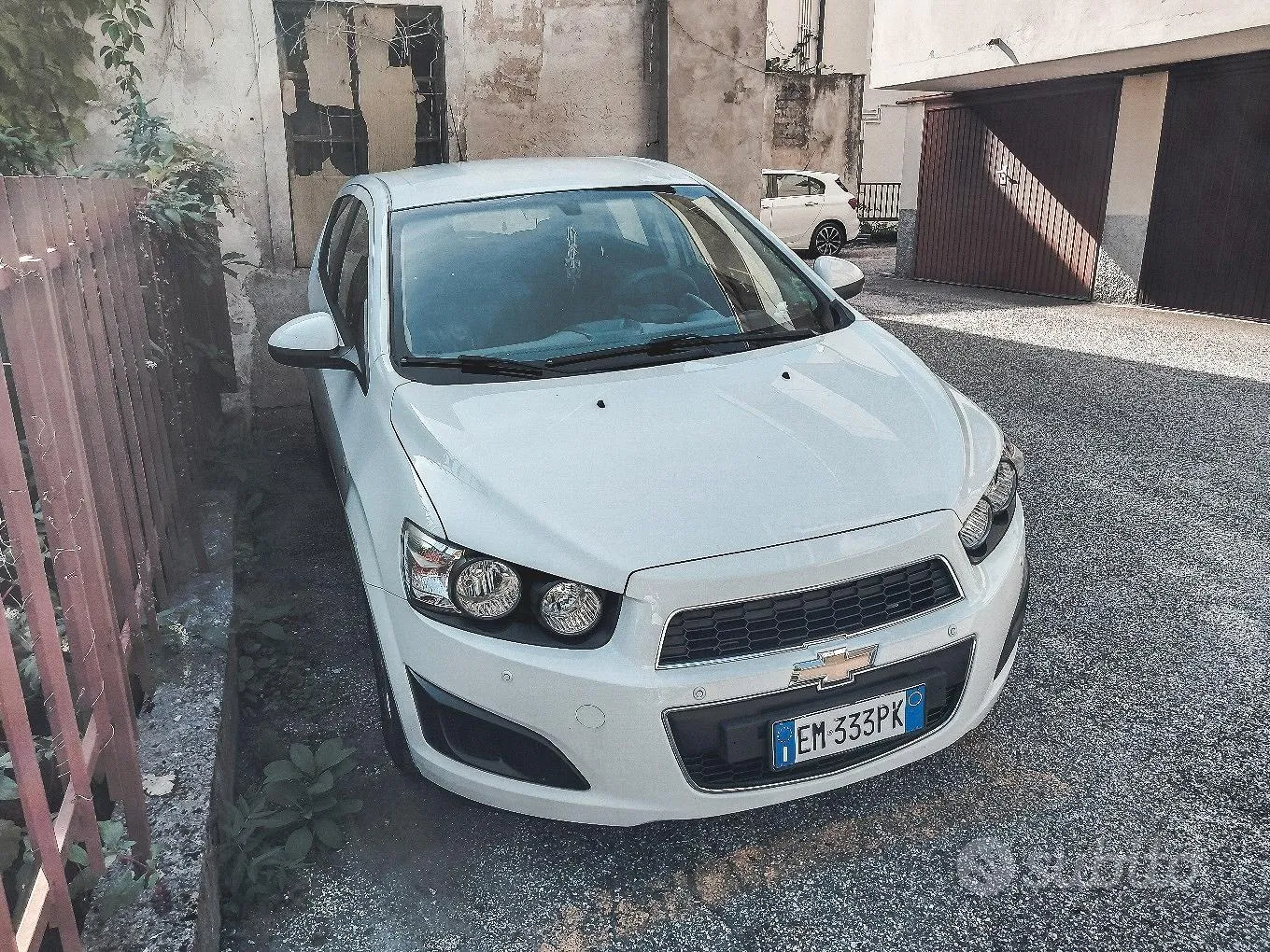 Chevrolet Aveo 2012 photo 2