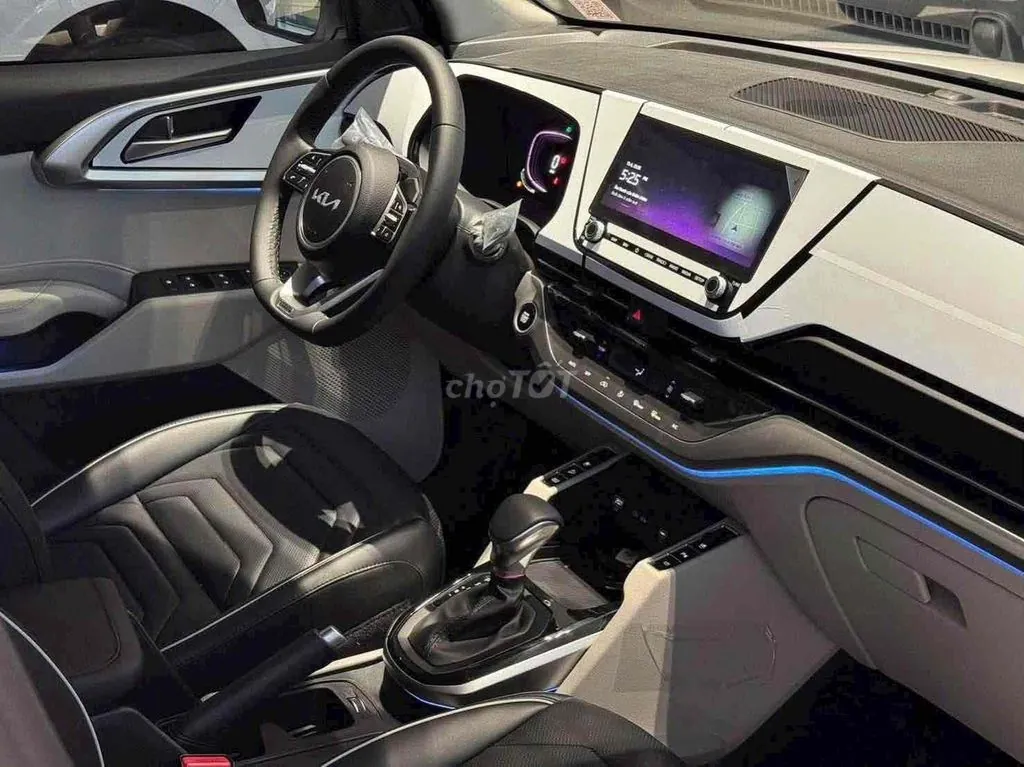 Kia Carens 2025 photo 4