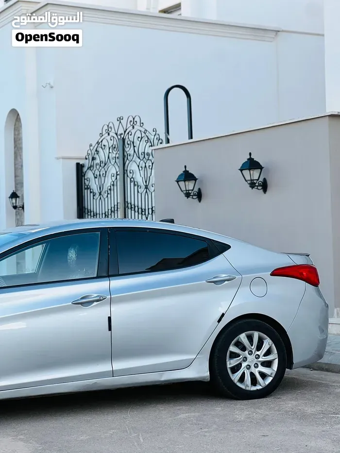 Hyundai Elantra 2012 photo 4