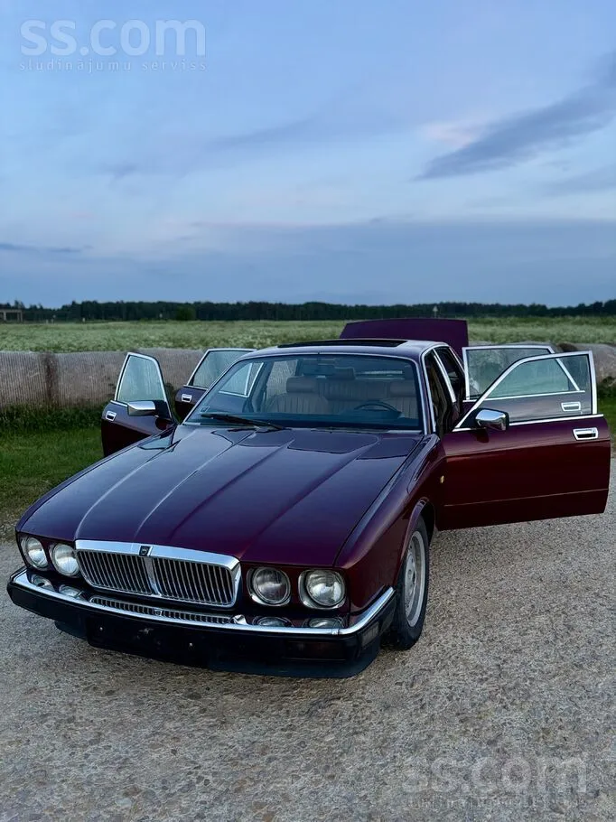 Jaguar Sovereign