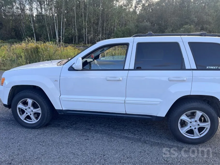 Jeep Grand Cherokee 2009 photo 3