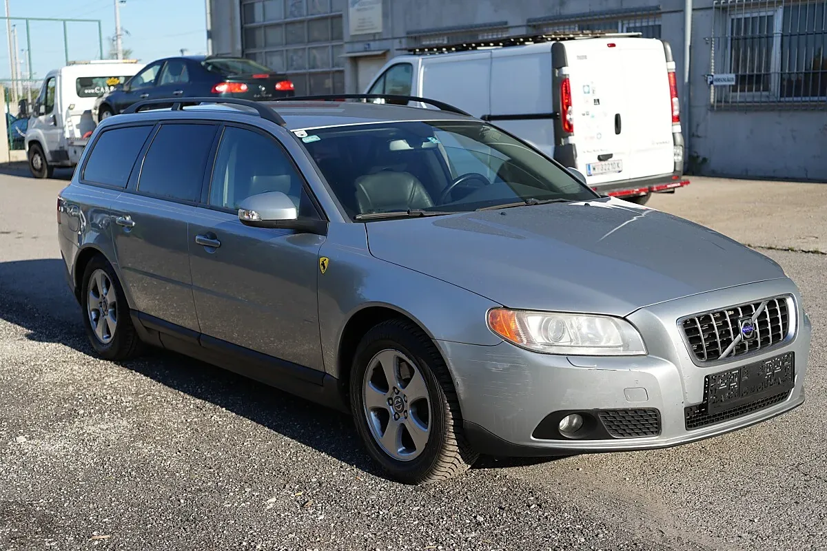 Volvo V70 2009 photo 3