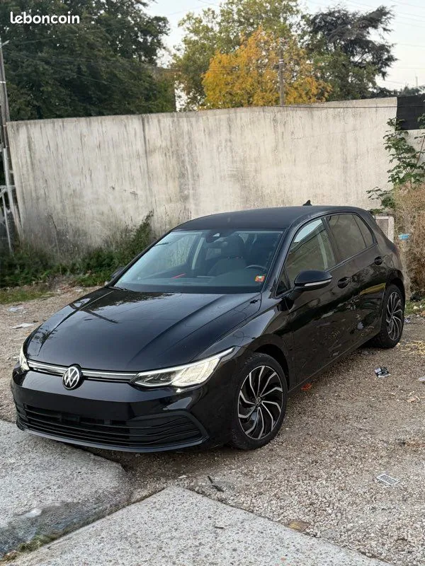Volkswagen Golf 2023 photo 2