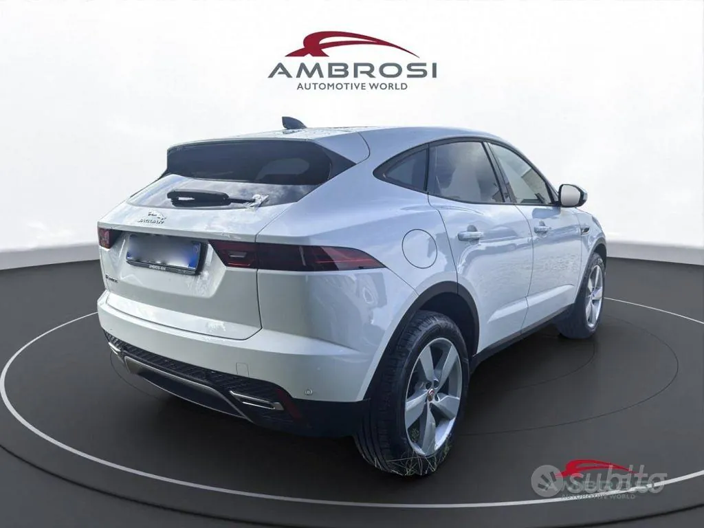 Jaguar E-Pace 2022 photo 3