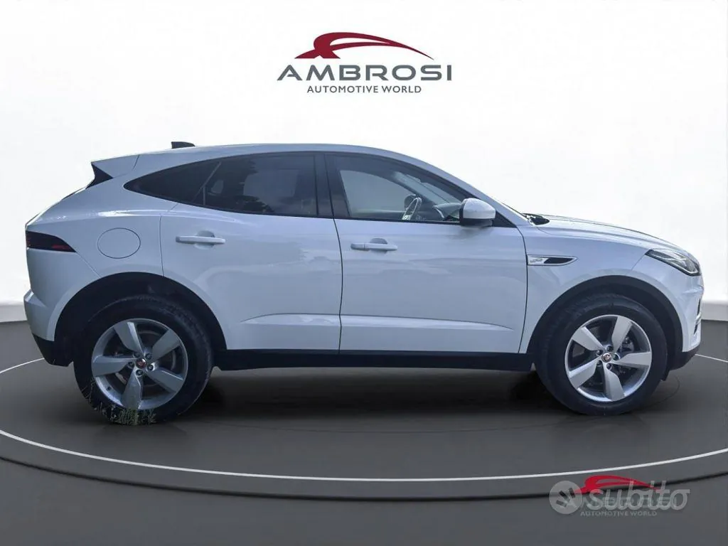 Jaguar E-Pace 2022 photo 5
