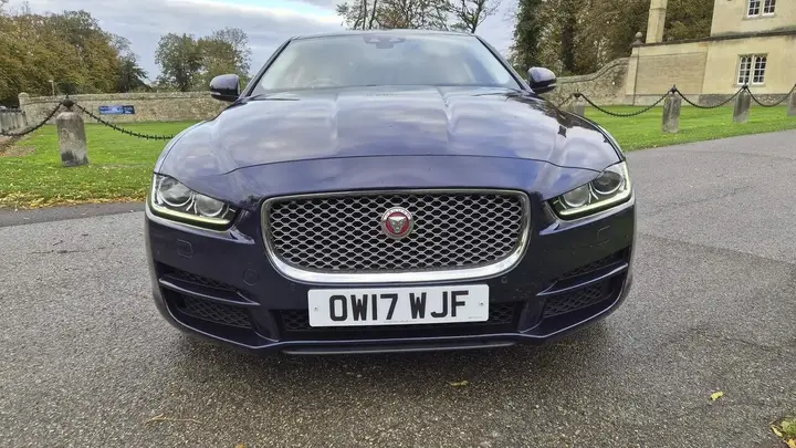 Jaguar Xe 2017 photo 4
