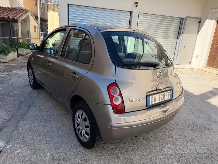 Nissan Micra 2006 photo 4
