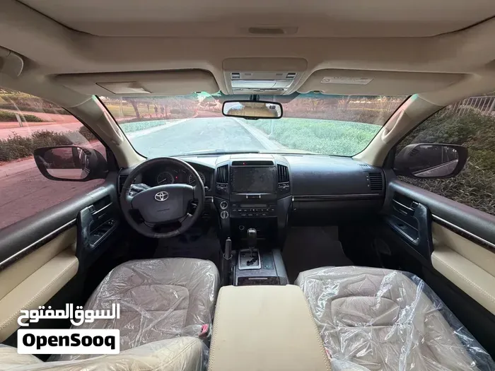 Toyota Land Cruiser Vxr 2011 photo 2