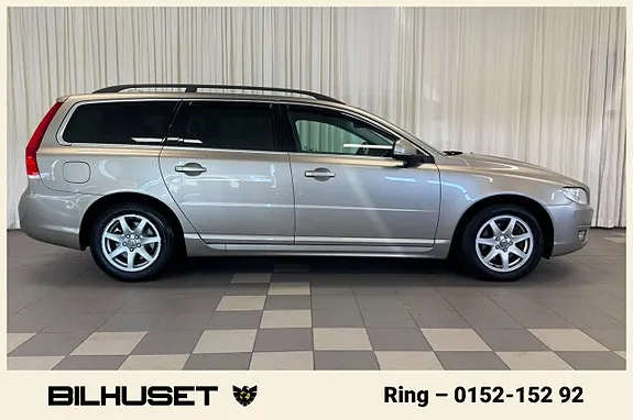 Volvo V70 2015 photo 2