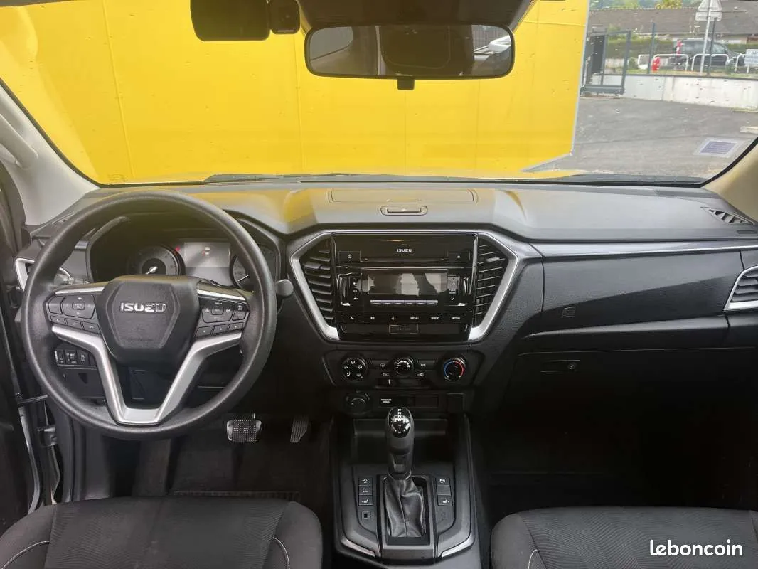 Isuzu D-Max 2022 photo 3