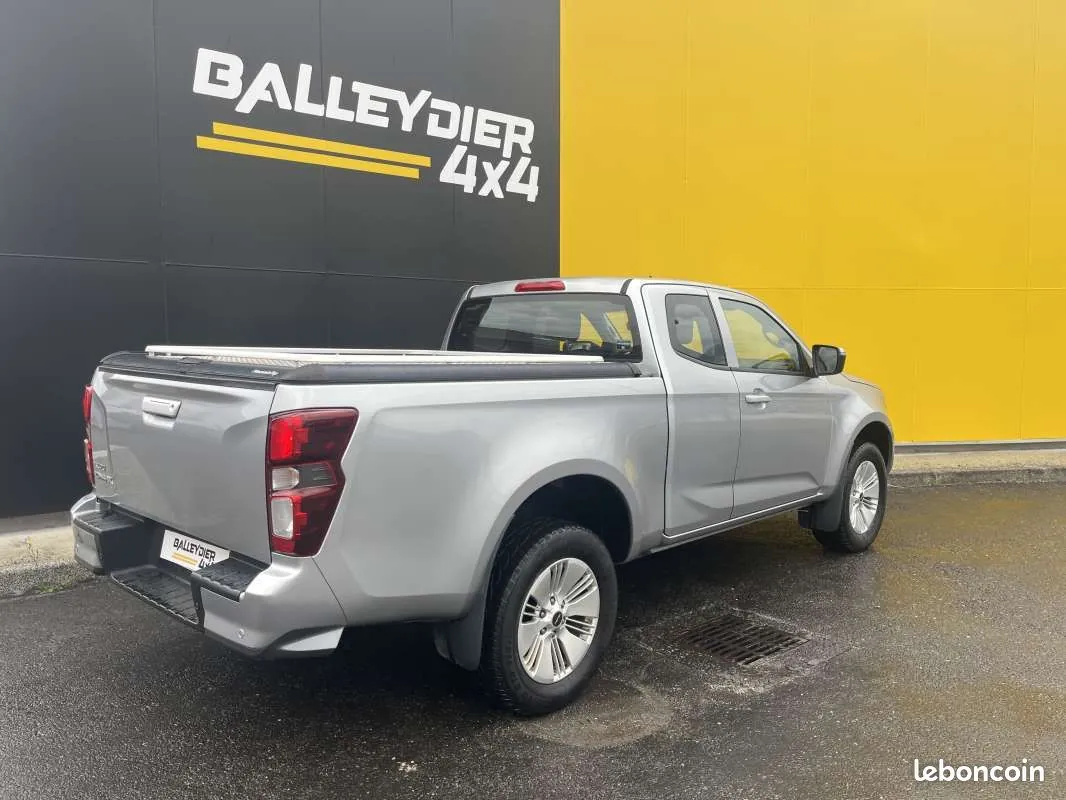 Isuzu D-Max 2022 photo 2