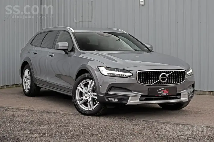Volvo V90