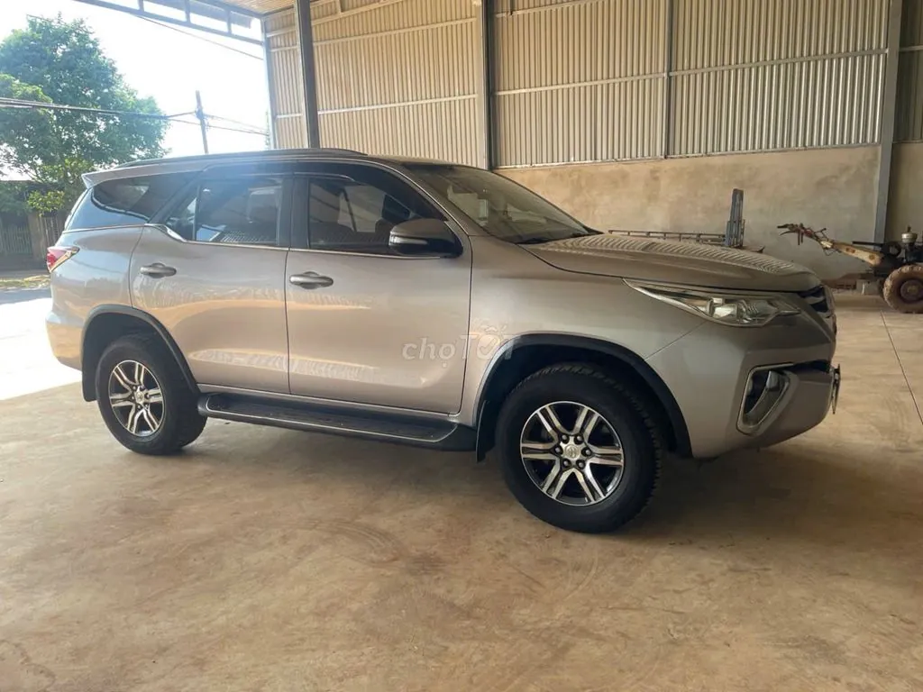 Toyota Fortuner 2017 photo 4