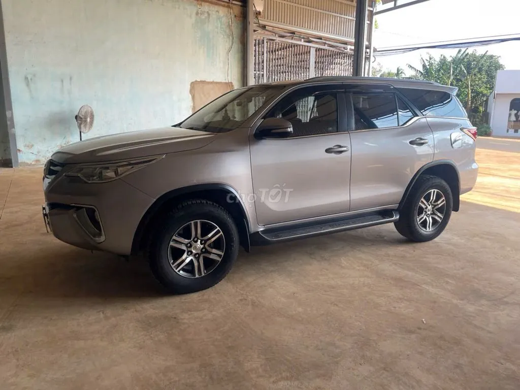 Toyota Fortuner 2017 photo 3