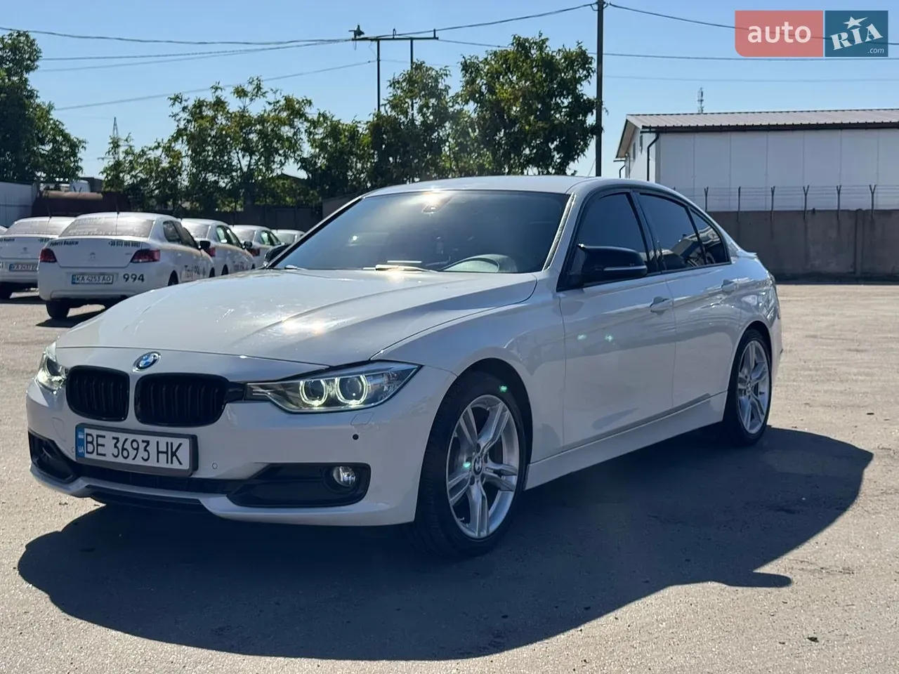 BMW 3 Series 2012 photo 3