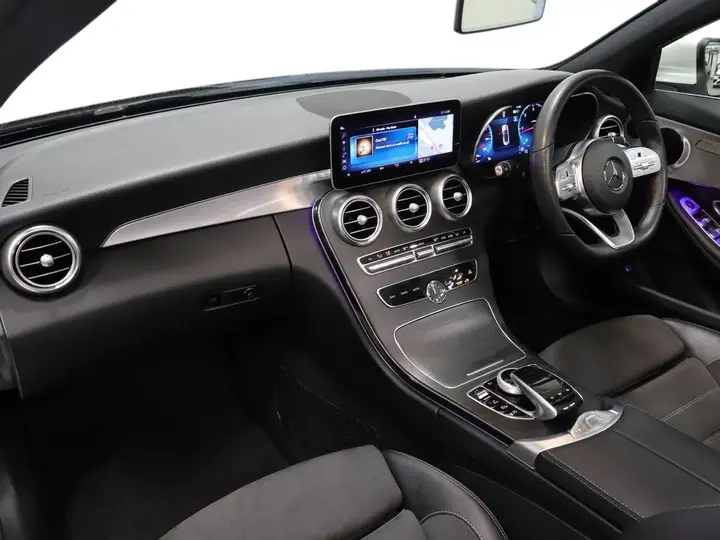 Mercedes-Benz C-Class photo 4