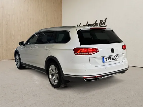 Volkswagen Passat Alltrack 2018 photo 2