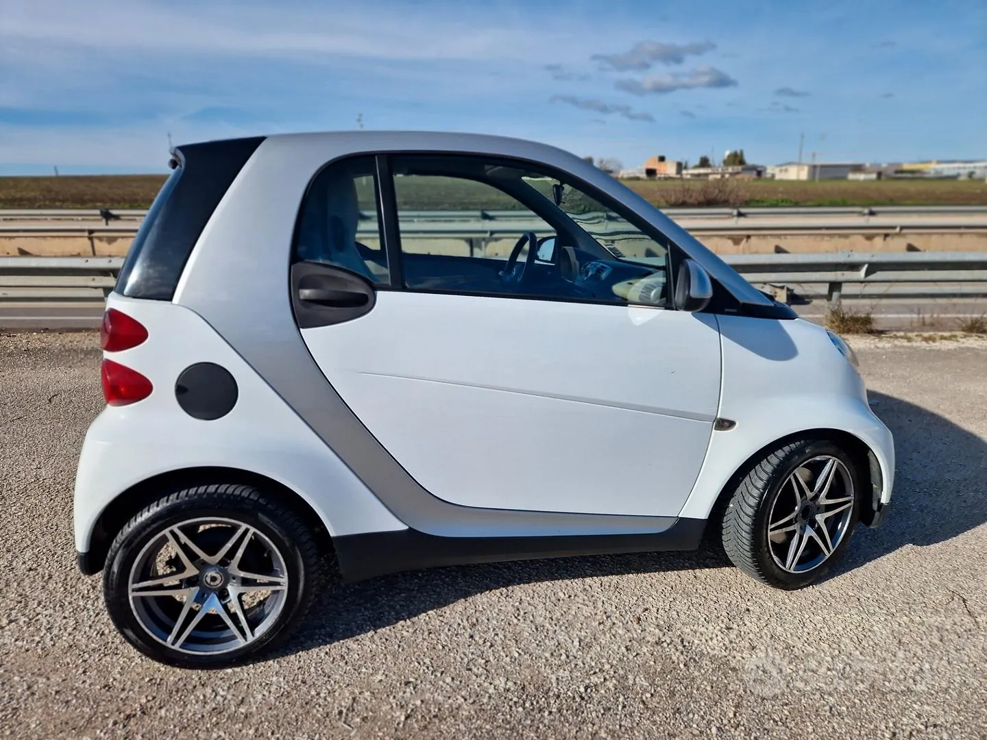 Smart Fortwo 2010 photo 3