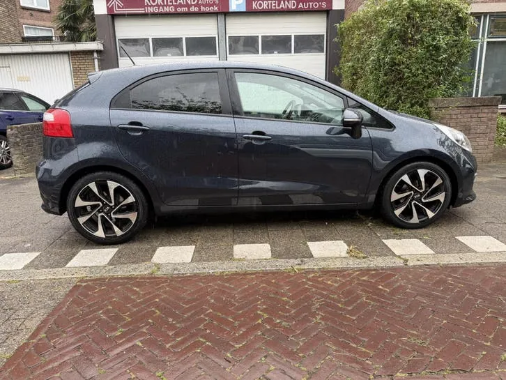Kia Rio 2015 photo 2