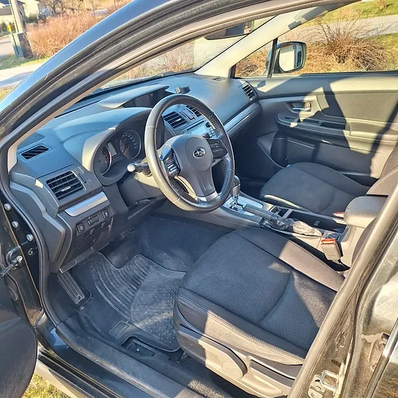 Subaru Xv 2012 photo 3