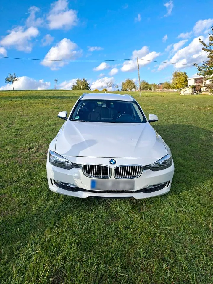 BMW 320I