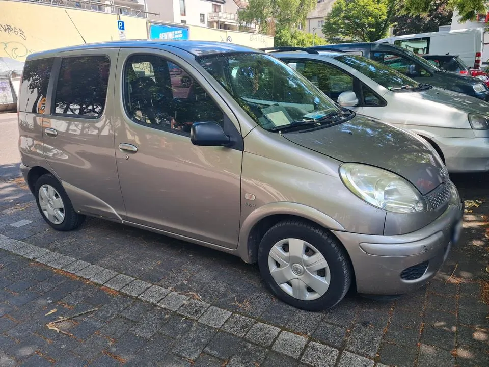 Toyota Yaris Verso
