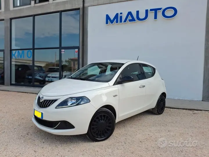 Lancia Ypsilon 2023 photo 2