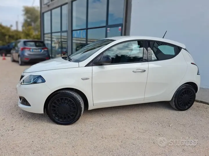 Lancia Ypsilon 2023 photo 3