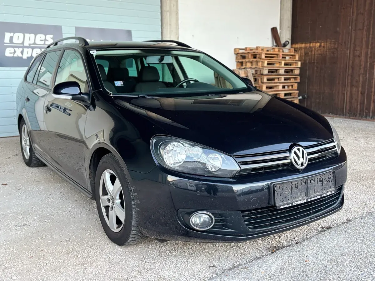 Volkswagen Golf 2011 photo 2